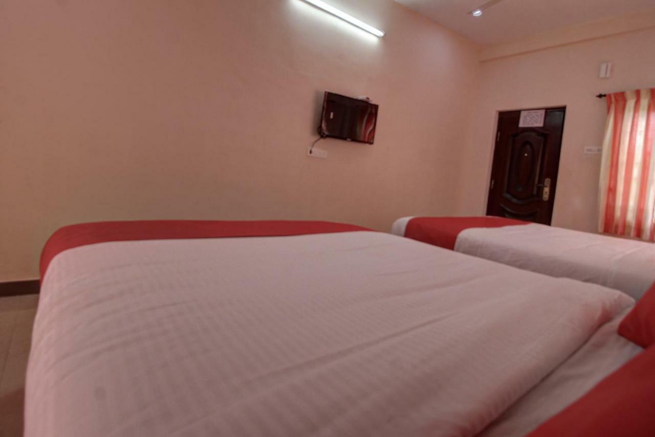 Oyo 42678 Hotel Vasantha Bhavanam Saver Коимбаторе Екстериор снимка