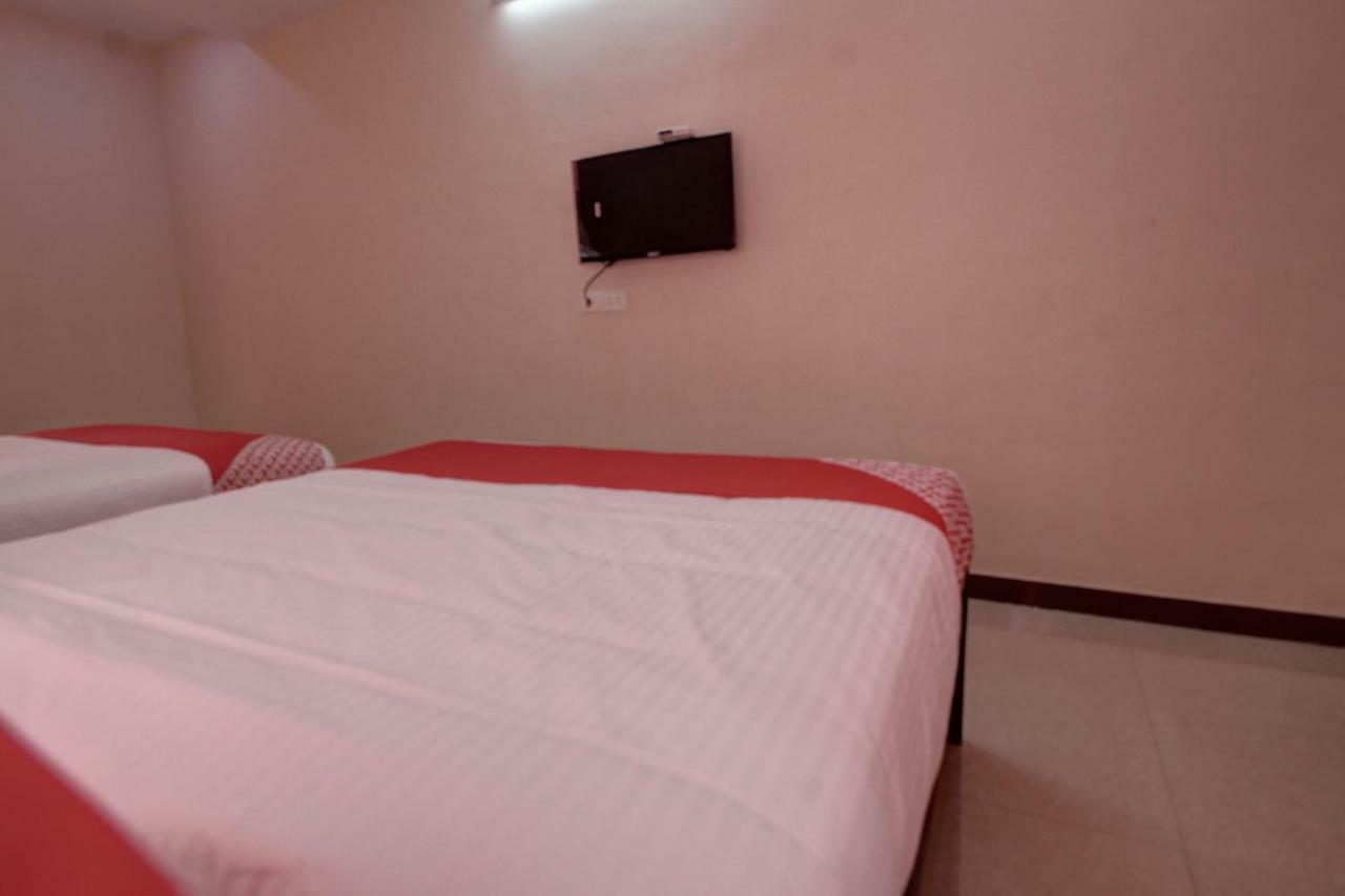 Oyo 42678 Hotel Vasantha Bhavanam Saver Коимбаторе Екстериор снимка