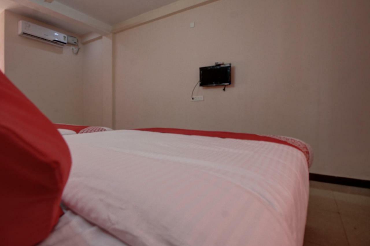 Oyo 42678 Hotel Vasantha Bhavanam Saver Коимбаторе Екстериор снимка