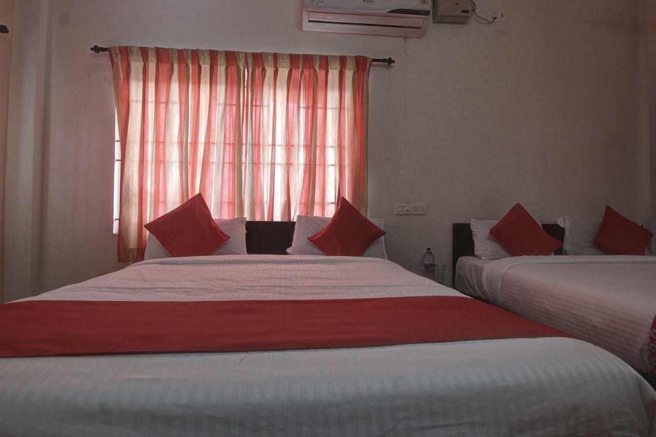 Oyo 42678 Hotel Vasantha Bhavanam Saver Коимбаторе Екстериор снимка